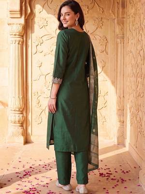 women ethnic motifs embroidered regular thread work liva kurta with trousers & with dupatta 4