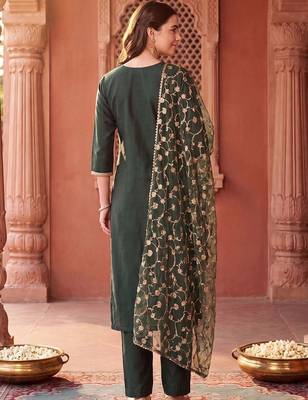 women ethnic motifs embroidered regular thread work liva kurta with trousers & with dupatta 6