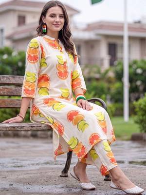 women printed regular cotton kurta with trousers 5