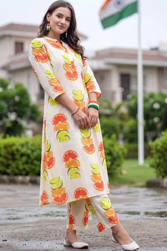 women printed regular cotton kurta with trousers
