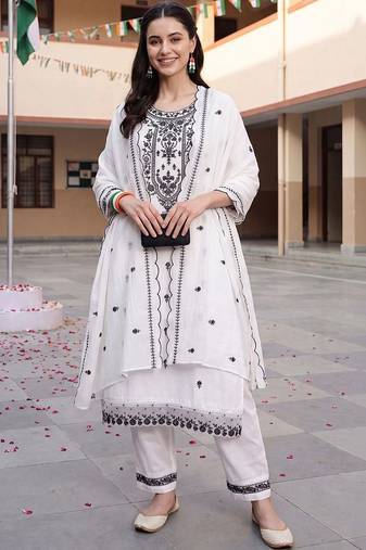 women ethnic motifs embroidered regular thread work cotton kurta with trousers & with dupatta