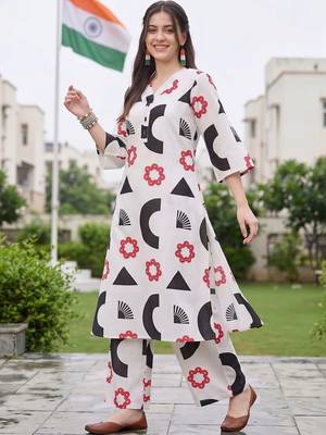women printed regular cotton kurta with palazzos 3