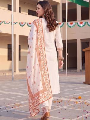women ethnic motifs embroidered regular thread work cotton kurta with trousers & with dupatta 4