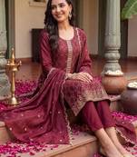 women embroidered regular thread work kurta with trousers & with dupatta