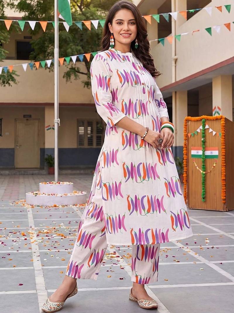 women printed regular cotton kurta with trousers