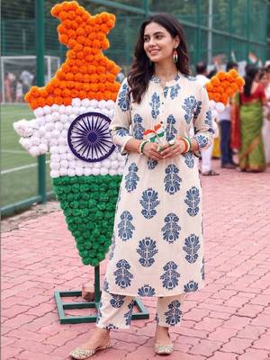women ethnic motifs printed regular cotton kurta with trousers 1