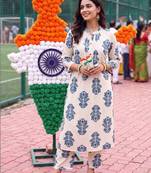 women ethnic motifs printed regular cotton kurta with trousers