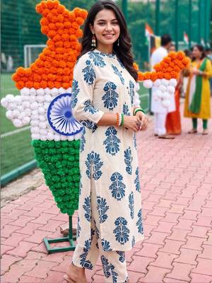 women ethnic motifs printed regular cotton kurta with trousers 3