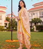 women floral printed regular cotton kurta with trousers & with dupatta