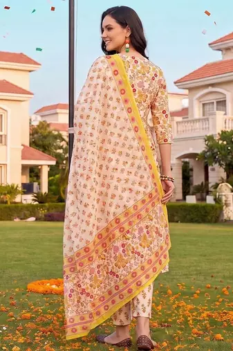women floral printed regular cotton kurta with trousers & with dupatta