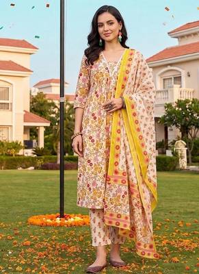 women floral printed regular cotton kurta with trousers & with dupatta 5