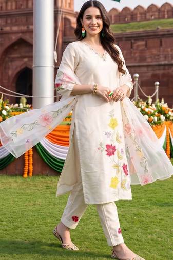 women floral embroidered regular thread work kurta with trousers & with dupatta