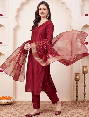 women regular kurta with trousers & with dupatta 1