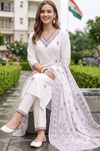 women ethnic motifs embroidered regular thread work cotton kurta with trousers & with dupatta