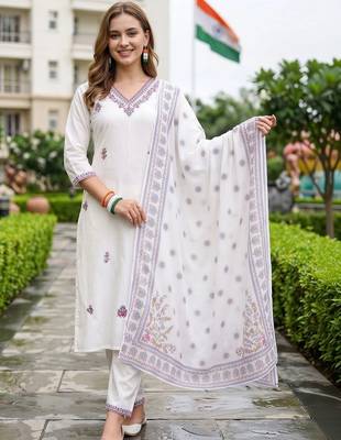 women ethnic motifs embroidered regular thread work cotton kurta with trousers & with dupatta 6