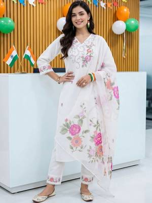women floral embroidered regular thread work kurta with trousers & with dupatta 5