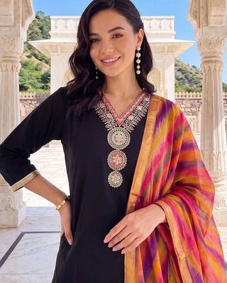 women regular thread work kurta with palazzos & with dupatta 4