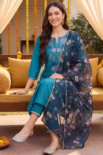women floral embroidered regular thread work kurta with trousers & with dupatta