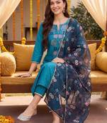 women floral embroidered regular thread work kurta with trousers & with dupatta