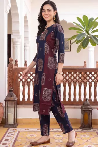 women ethnic motifs printed regular cotton kurta with trousers