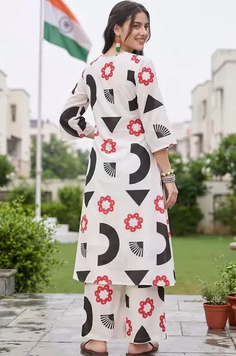 women printed regular cotton kurta with palazzos