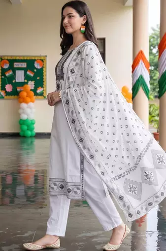 women ethnic motifs embroidered regular mirror work cotton kurta with trousers & with dupatta