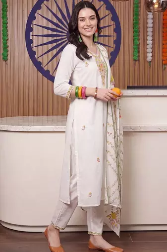 women floral embroidered regular thread work cotton kurta with trousers & with dupatta