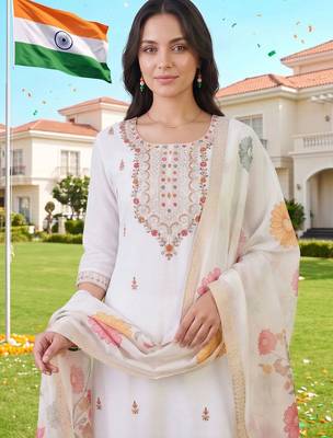 women ethnic motifs embroidered regular thread work kurta with trousers & dupatta 3