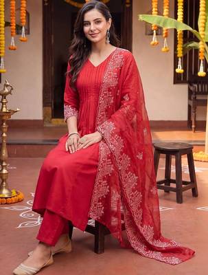 women ethnic motifs embroidered empire thread work kurta with trousers & with dupatta 3