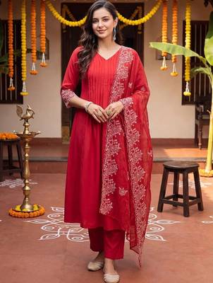 women ethnic motifs embroidered empire thread work kurta with trousers & with dupatta 1