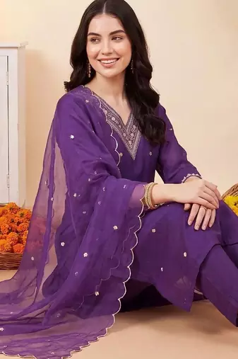 women ethnic motifs embroidered regular thread work kurta with trousers & with dupatta