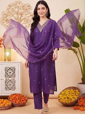women ethnic motifs embroidered regular thread work kurta with trousers & with dupatta 6