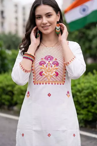 women ethnic motifs embroidered regular thread work cotton kurta with trousers & with dupatta