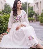 women floral printed empire cotton kurta with trousers & with dupatta