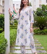 women floral printed regular cotton kurta with trousers