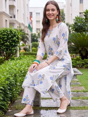 women floral printed regular cotton kurta with trousers 5