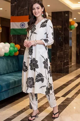 women floral printed regular kurta with trousers
