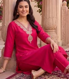 women regular liva kurta with trousers