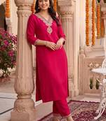 women regular liva kurta with trousers