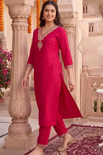 women regular liva kurta with trousers
