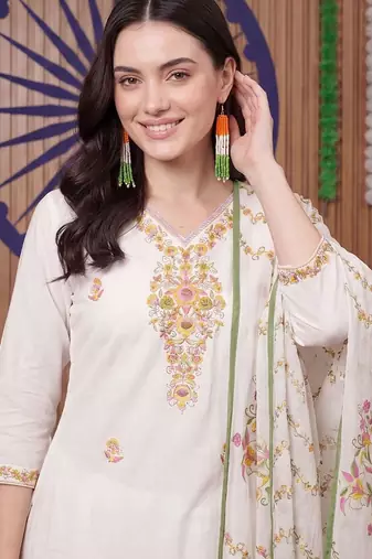 women floral embroidered regular thread work cotton kurta with trousers & with dupatta