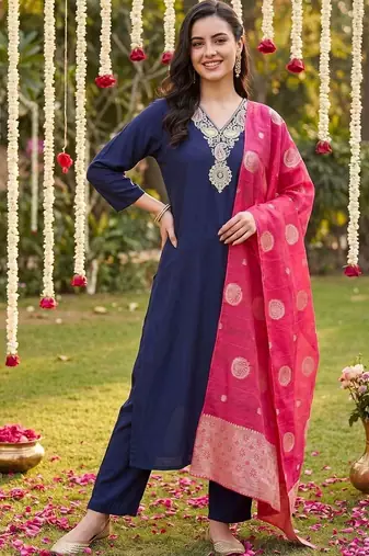women ethnic motifs embroidered regular kurta with trousers & with dupatta