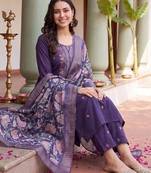 women floral embroidered regular thread work kurta with trousers & with dupatta