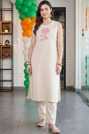 women floral embroidered regular thread work kurta with trousers