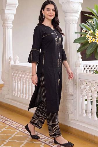 women floral printed regular cotton kurta with palazzos