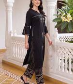 women floral printed regular cotton kurta with palazzos
