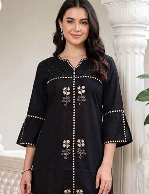 women floral printed regular cotton kurta with palazzos 2