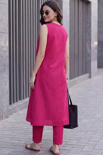 women regular kurta with trousers