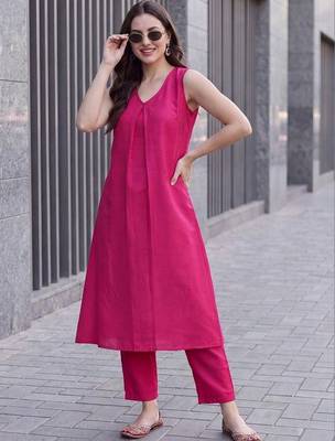 women regular kurta with trousers 6
