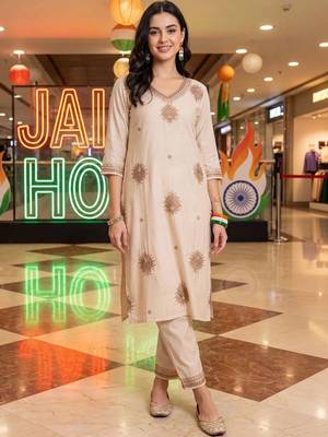 women ethnic motifs embroidered regular thread work liva kurta with trousers 6